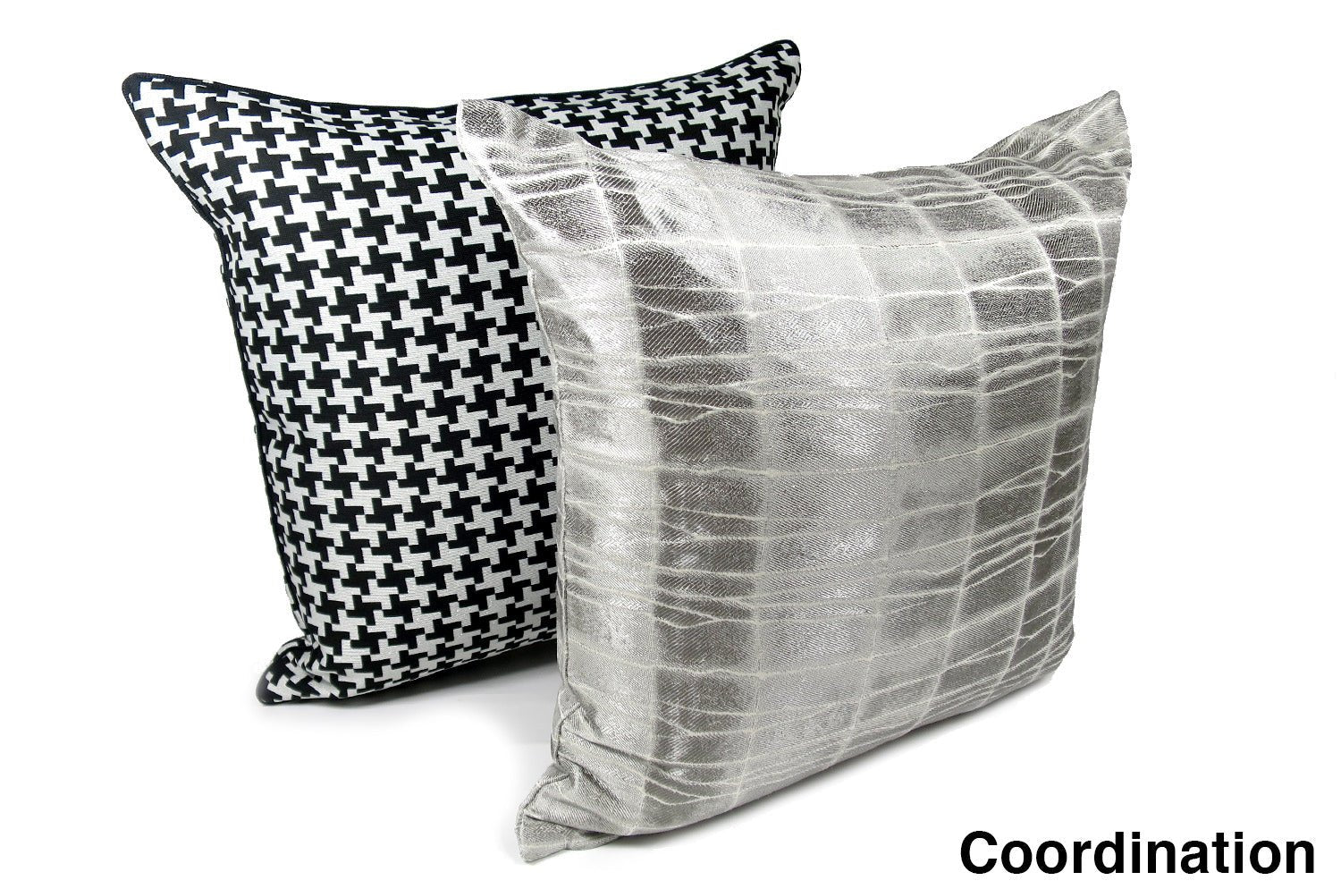 The Seamless Pattern シームレス千鳥格子柄 クッションカバーパイピング付 ブラック ラメシルバー 45×45cm - HOUSE OF JAPAN Shop