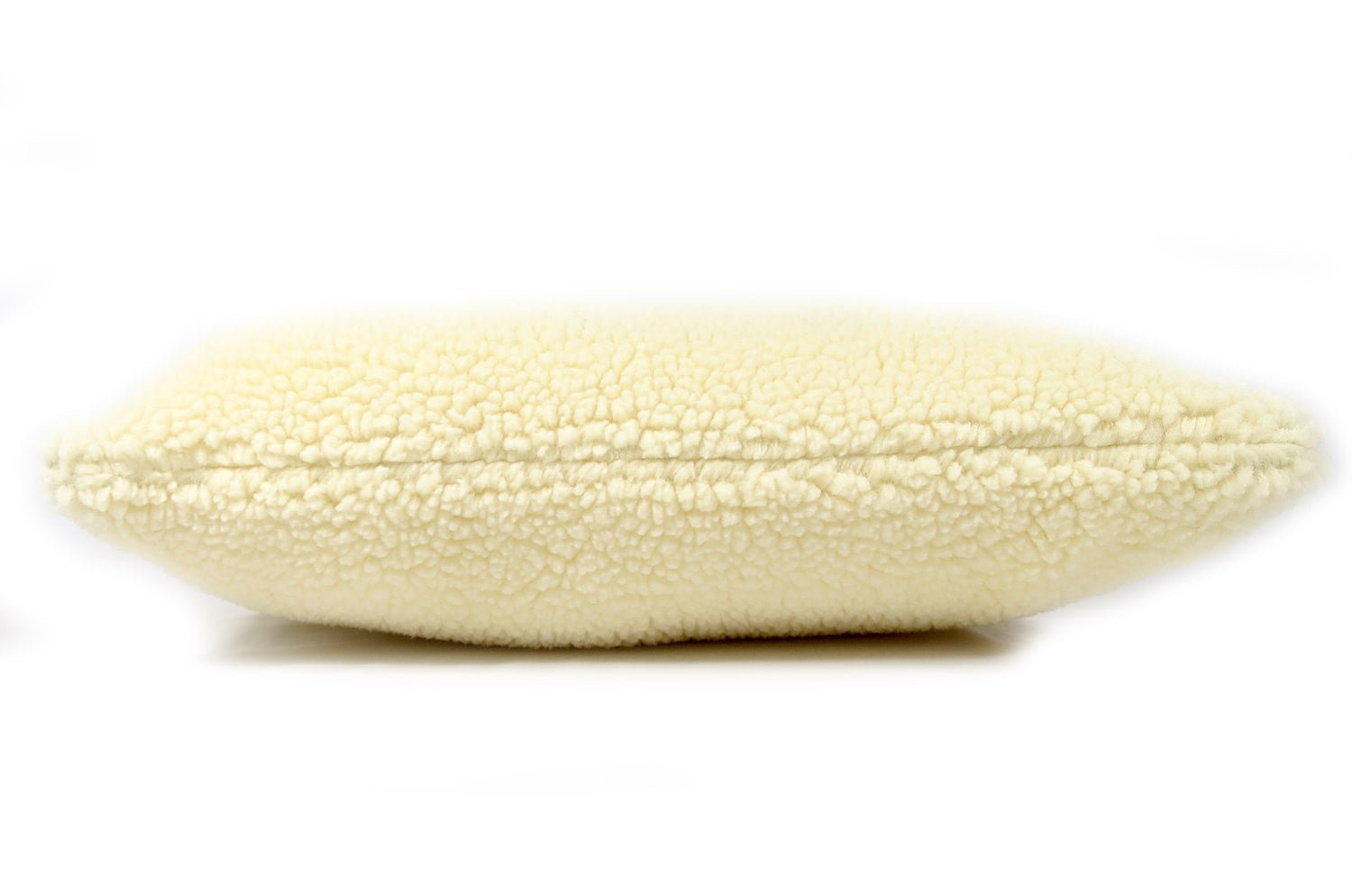 The Seep 至極の手触りエコファー ソフトシープ クッション 45×30cm 中材付 - HOUSE OF JAPAN Shop