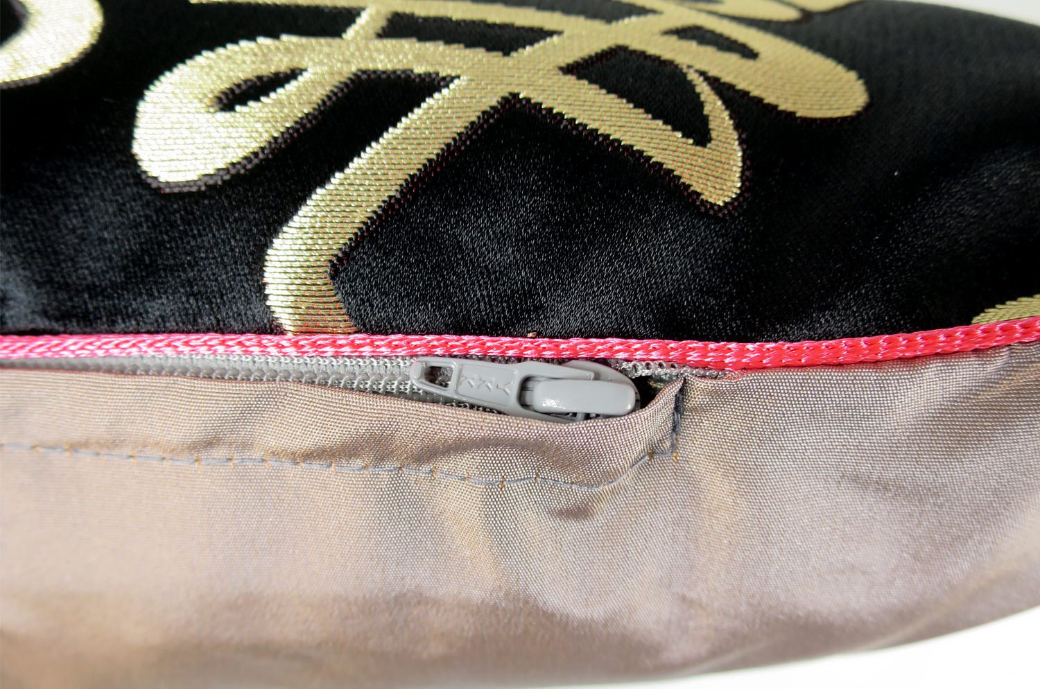 The Setugetuka 西陣織 雪月花クッション 65×33cm 中材付 - HOUSE OF JAPAN Shop