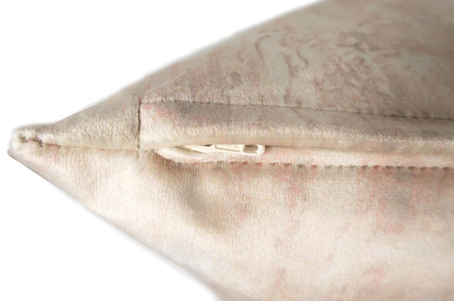 The Shadow Velvet クッションカバー ピンクヌード 45×45cm - HOUSE OF JAPAN Shop