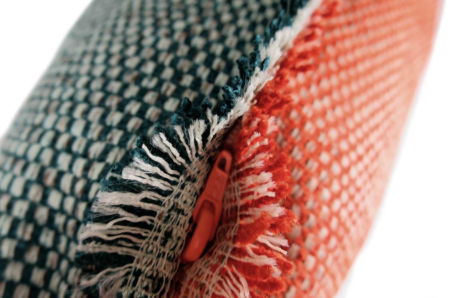 The Shaggy シャギーフリンジ 2カラークッション 52(55)×35(39)cm 中材付 - HOUSE OF JAPAN Shop