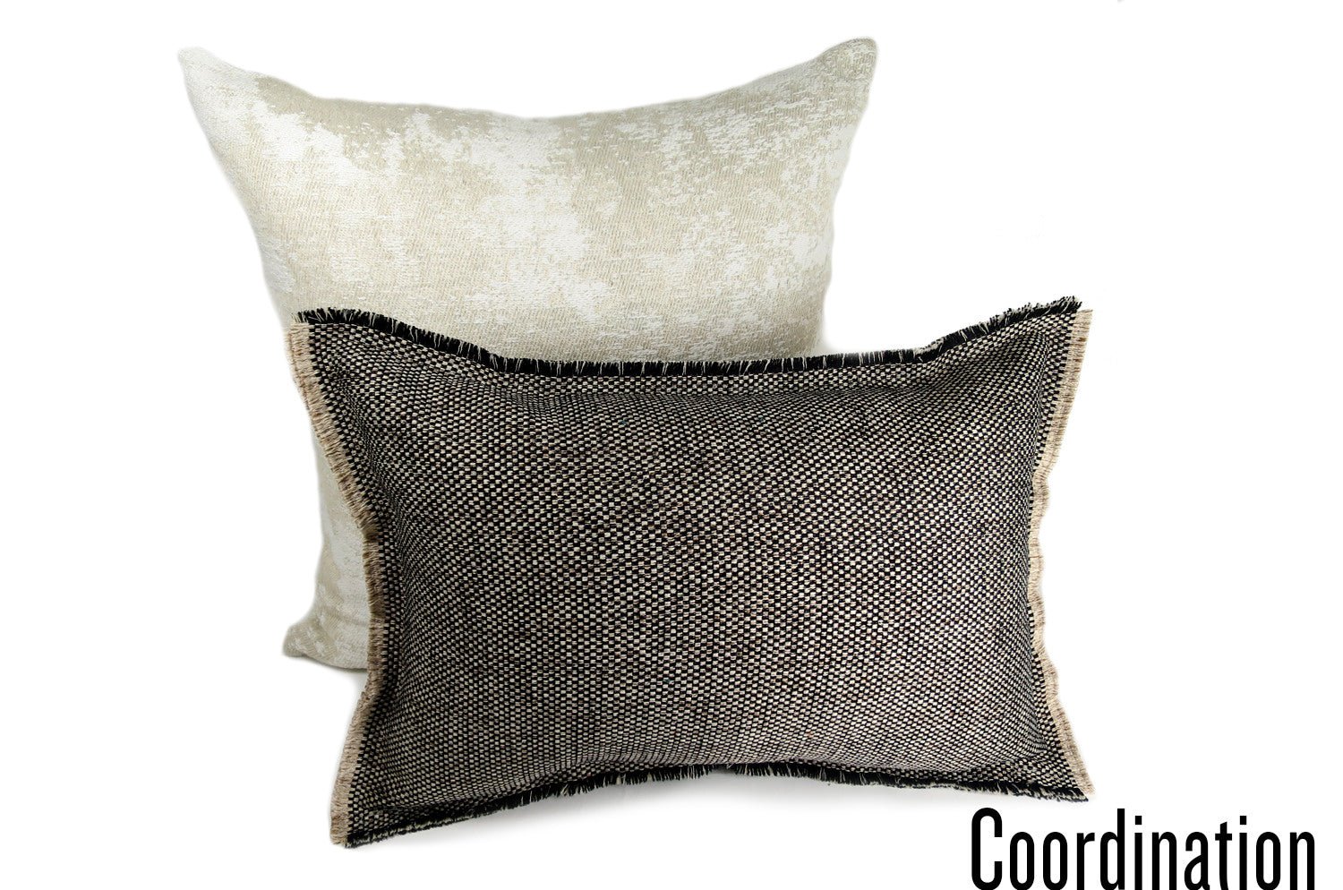 The Shaggy シャギーフリンジ横長クッション ブラックミックス 45(48)×30(33)cm 中材付 - HOUSE OF JAPAN Shop