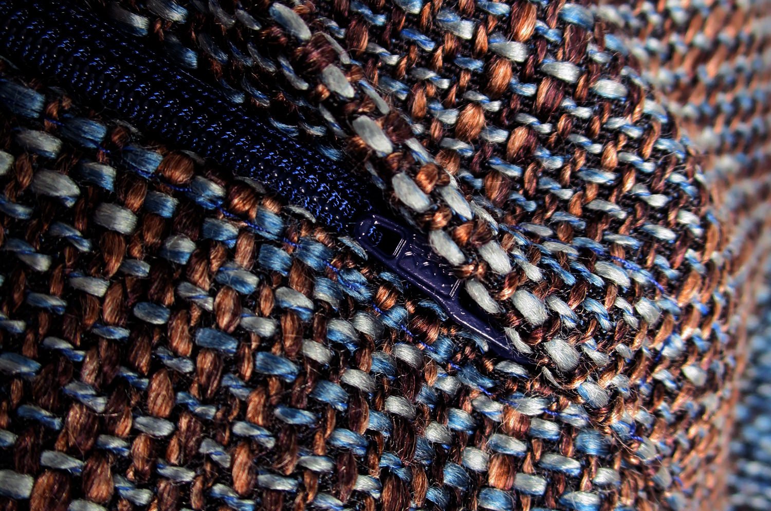 The Shaggy シャギーフリンジクッションカバー ネイビーミックス 45(49)×45(49)cm - HOUSE OF JAPAN Shop