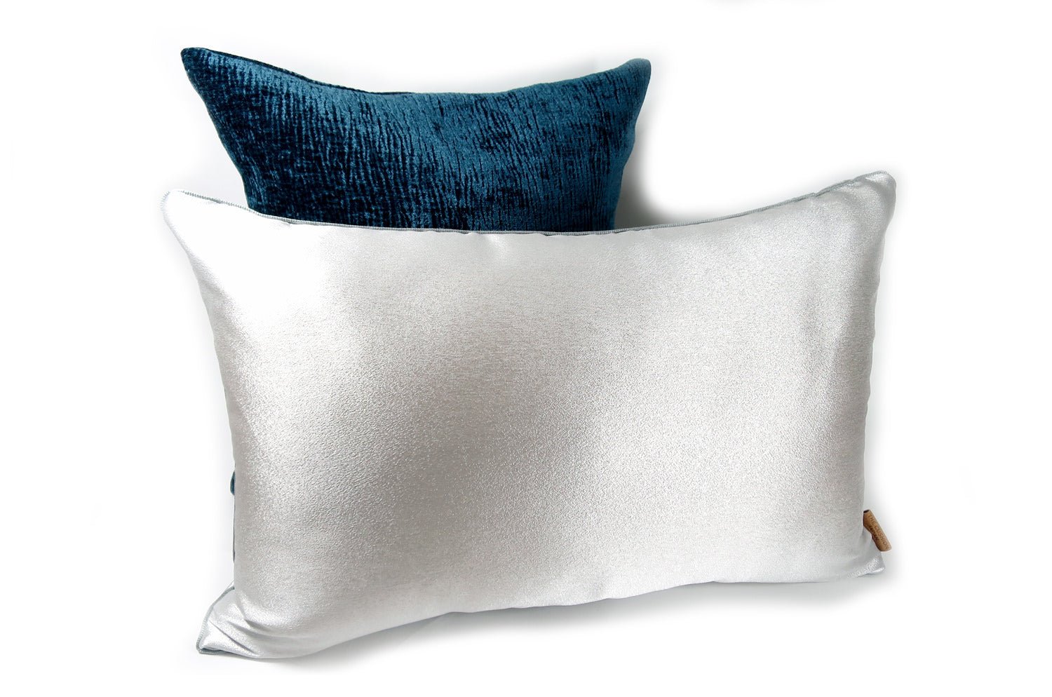 The Shine Silver シャインシルバークッション 60×40cm 中材付 - HOUSE OF JAPAN Shop