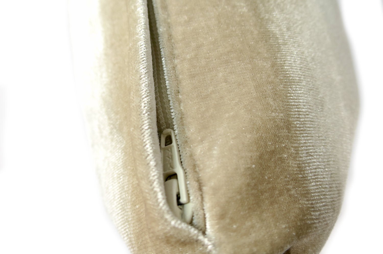 The Shiny Velvet Stripe シャイニーベルベットストライプクッション ベージュ 50×30cm 中材付 - HOUSE OF JAPAN Shop