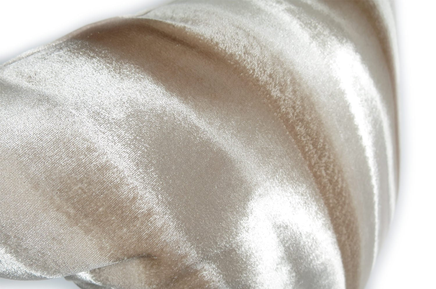 The Shiny Velvet Stripe シャイニーベルベットストライプクッションカバー ベージュ 50×50cm - HOUSE OF JAPAN Shop