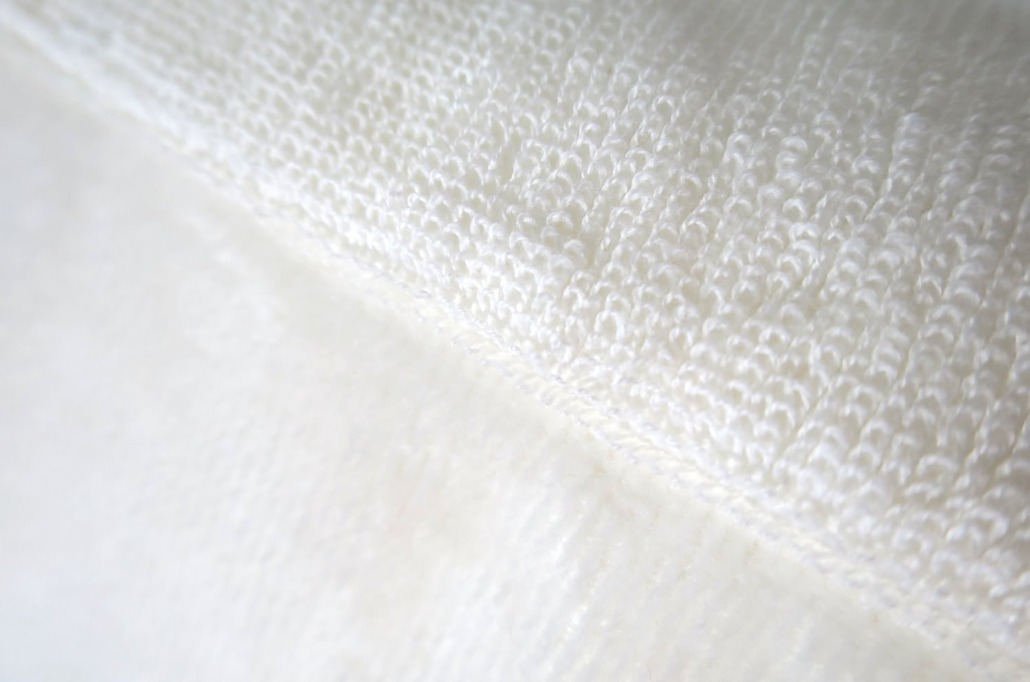 The Shirring Towel ベルベットタッチシャーリングタオルクッションカバー ホワイト 50×50cm - HOUSE OF JAPAN Shop