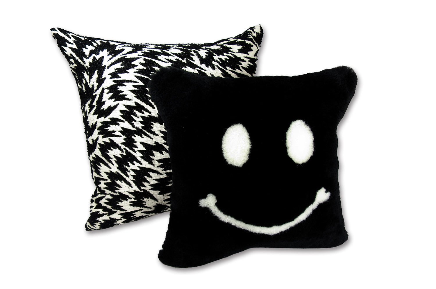 The SMILE 『ニコフェイス®』 スマイル ムートン クッション (ブラック) 35×35cm 中材付 - HOUSE OF JAPAN Shop