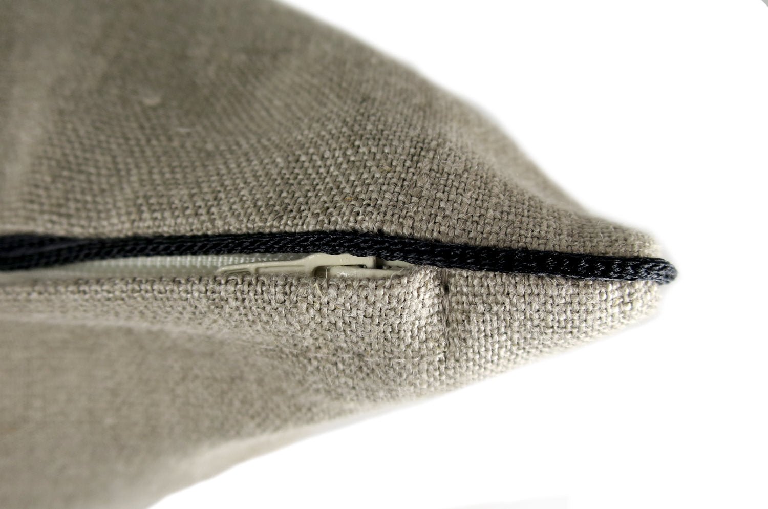 The Smile ナチュラルリネン スマイル『ニコフェイス®』刺繍 クッションカバー 40×40cm - HOUSE OF JAPAN Shop