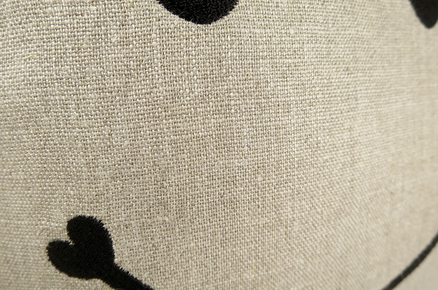 The Smile ナチュラルリネン スマイル『ニコフェイス®』刺繍 クッションカバー 40×40cm - HOUSE OF JAPAN Shop