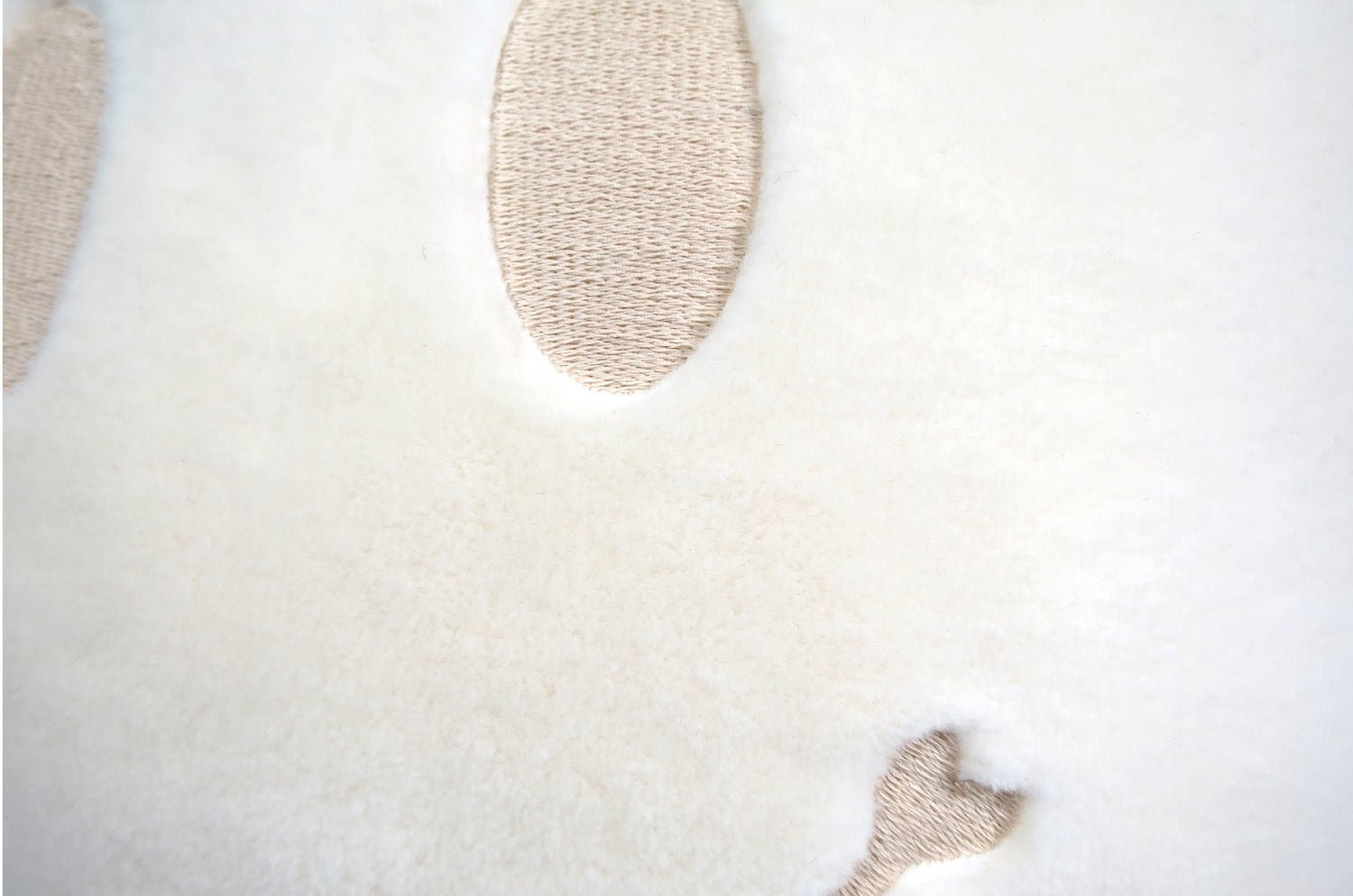 The Smile スマイル 『ニコフェイス®』刺繍オーガニックコットンファークッション 40×40cm 中材付 - HOUSE OF JAPAN Shop