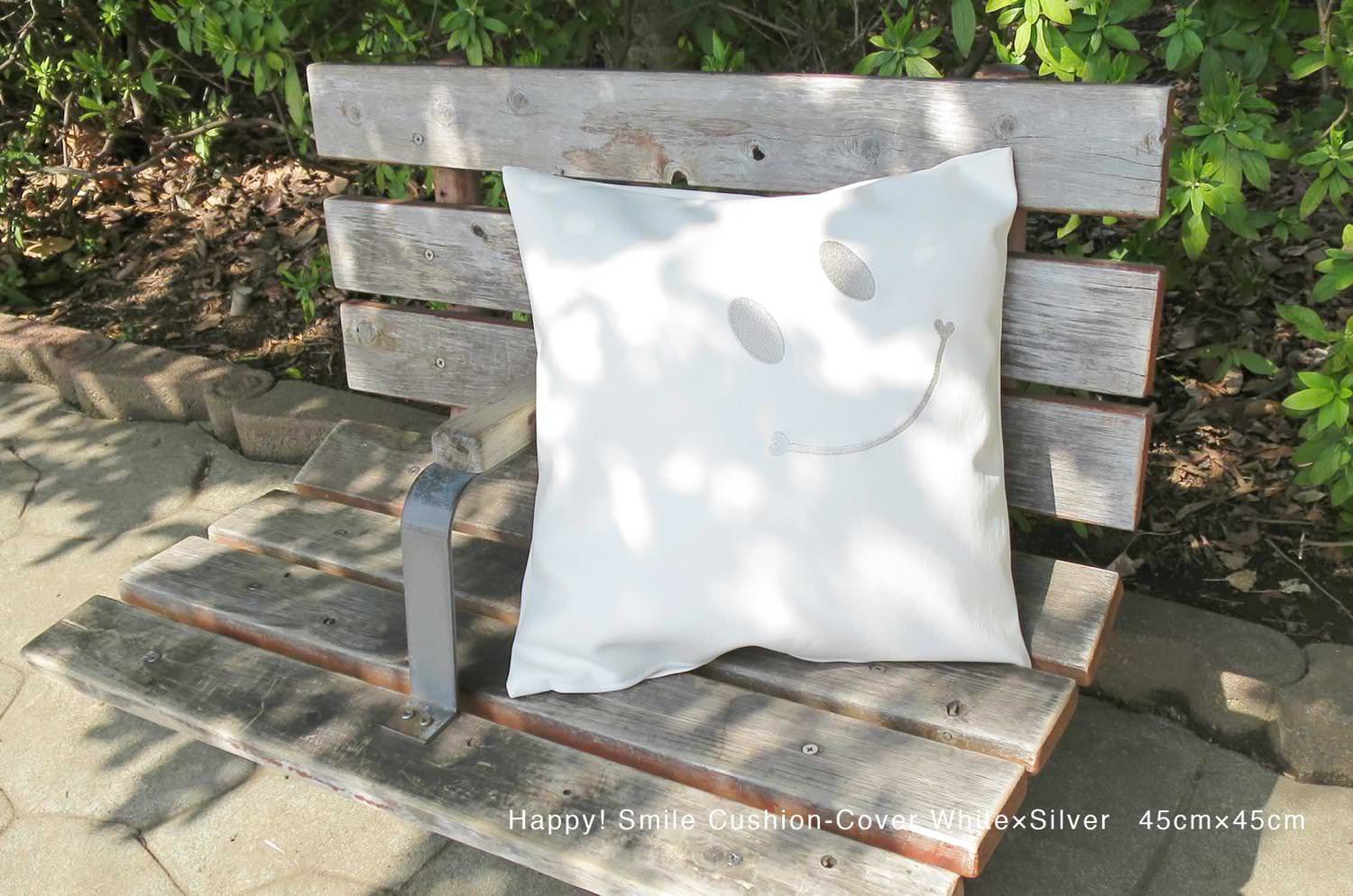 The Smile スマイル キュートシルバースマイル 『ニコフェイス®』刺繍クッションカバー ホワイト 45×45cm - HOUSE OF JAPAN Shop