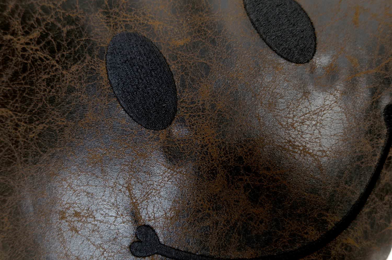 The Smile スマイル キュートブラックスマイル 『ニコフェイス®』刺繍クッションカバー ヴィンテージテイストブラウン 45×45cm - HOUSE OF JAPAN Shop