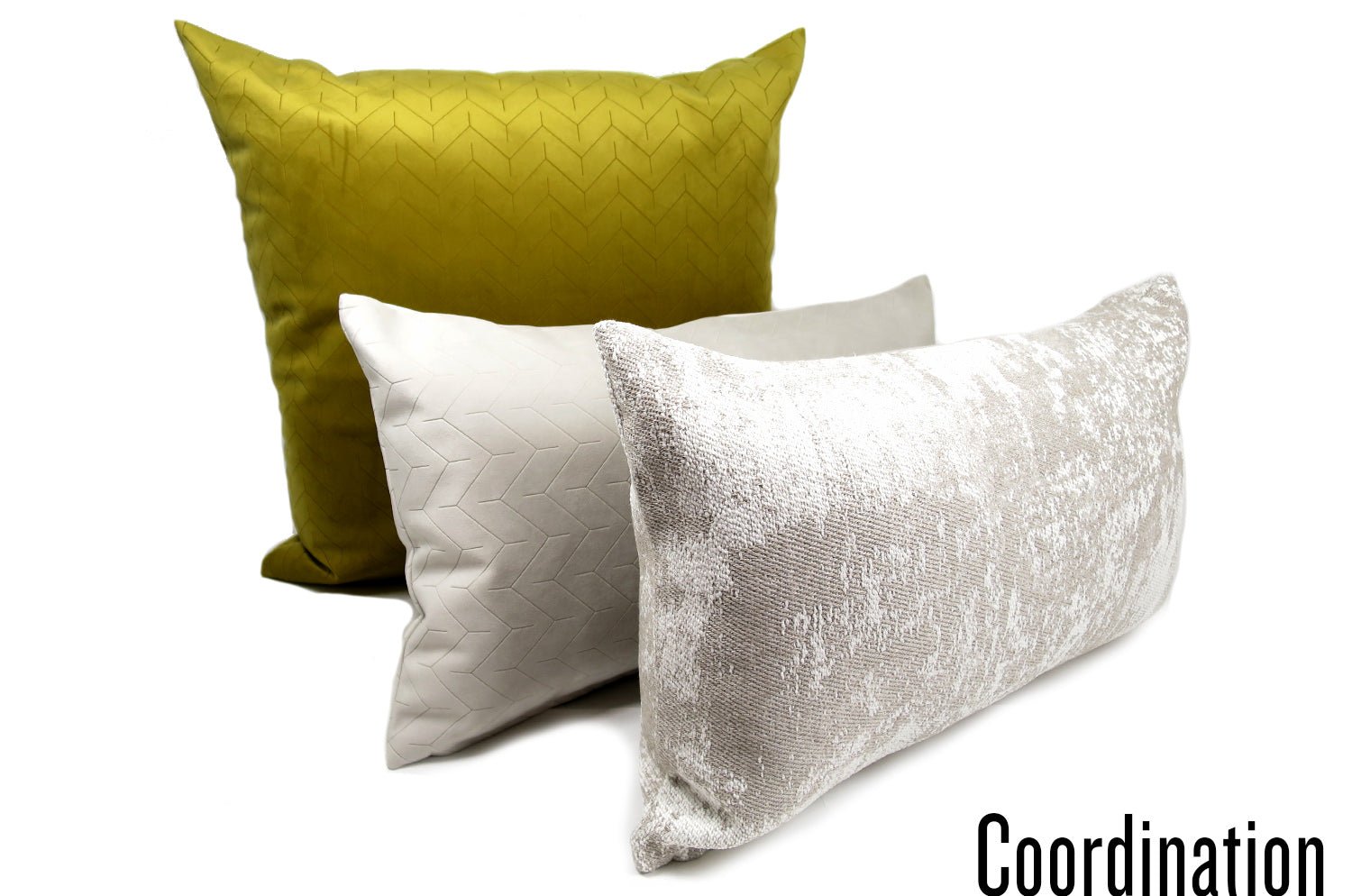 The Smoky White スペイン製起毛スエード調横長クッション スモーキーホワイト 50×30cm 中材付 - HOUSE OF JAPAN Shop