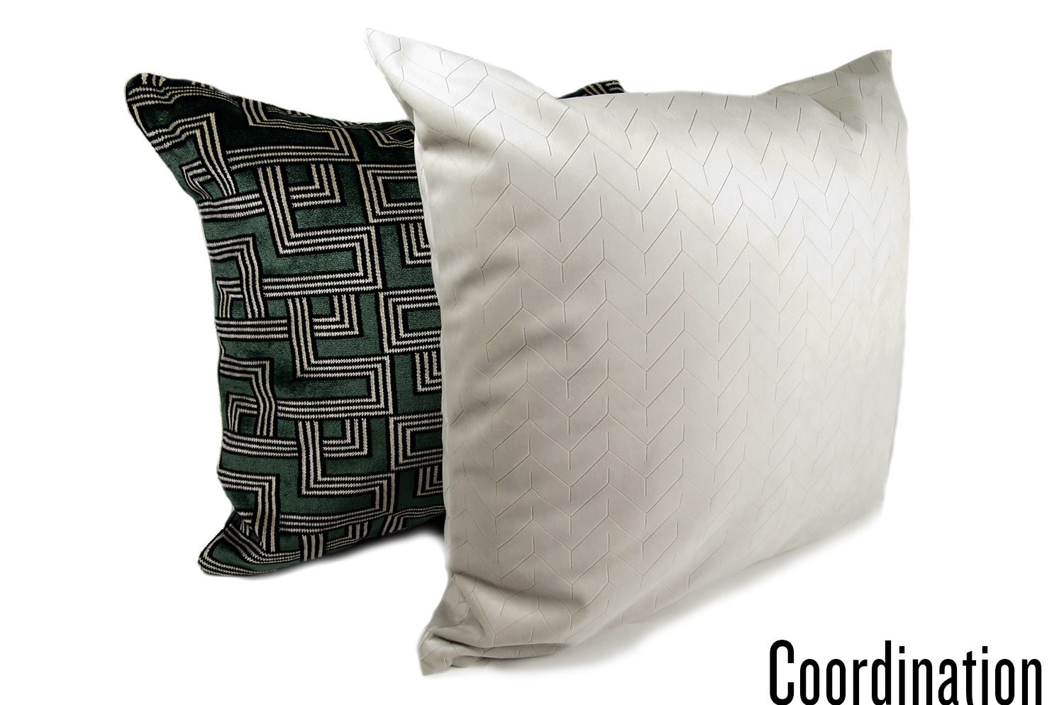 The Smoky Whiteスペイン製起毛スエード調クッションカバー スモーキーホワイト 50×50cm - HOUSE OF JAPAN Shop