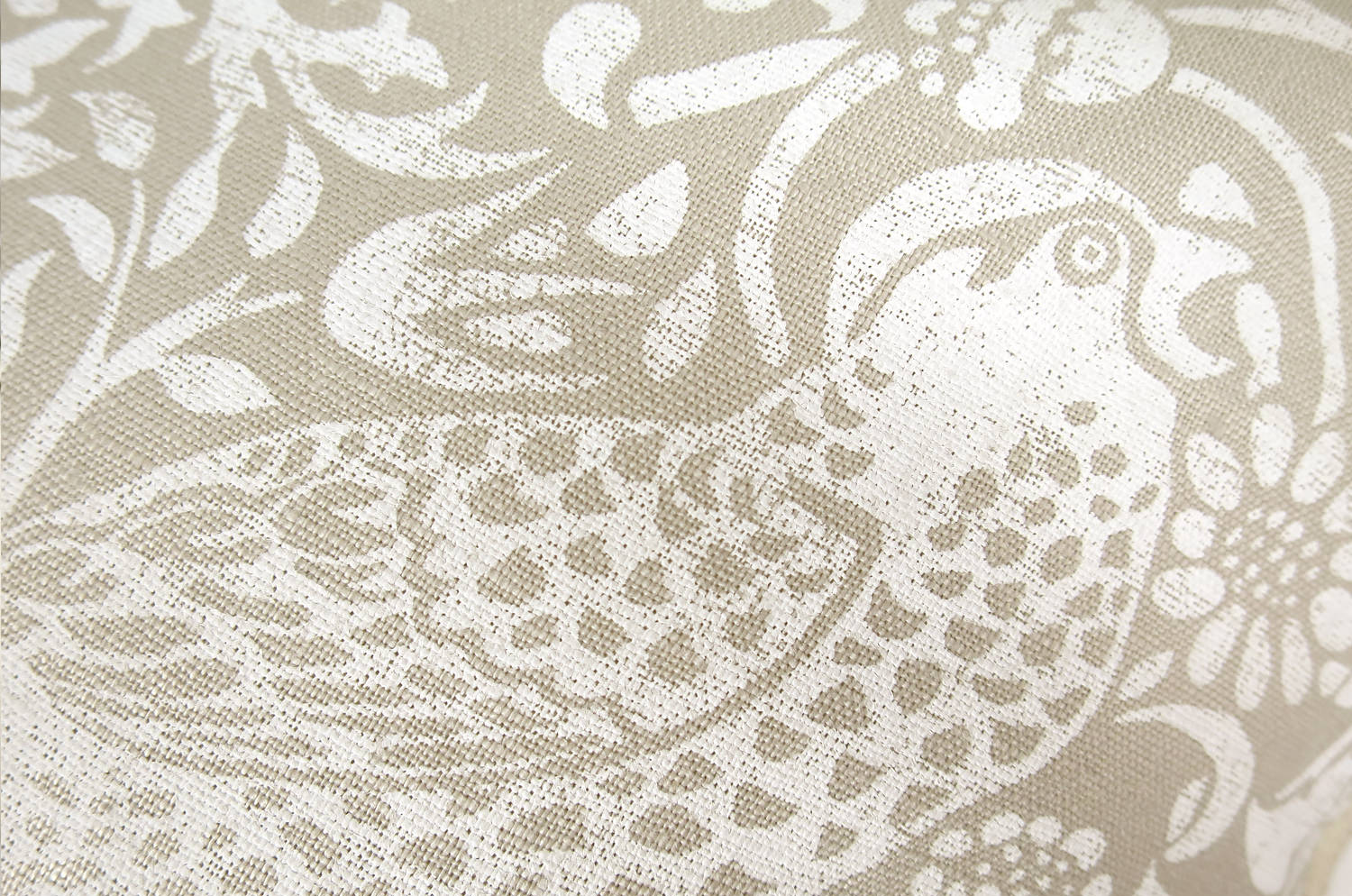 The Strawberry Thief ピュアモリス クッションカバー(いちご泥棒) 43×43cm - HOUSE OF JAPAN Shop