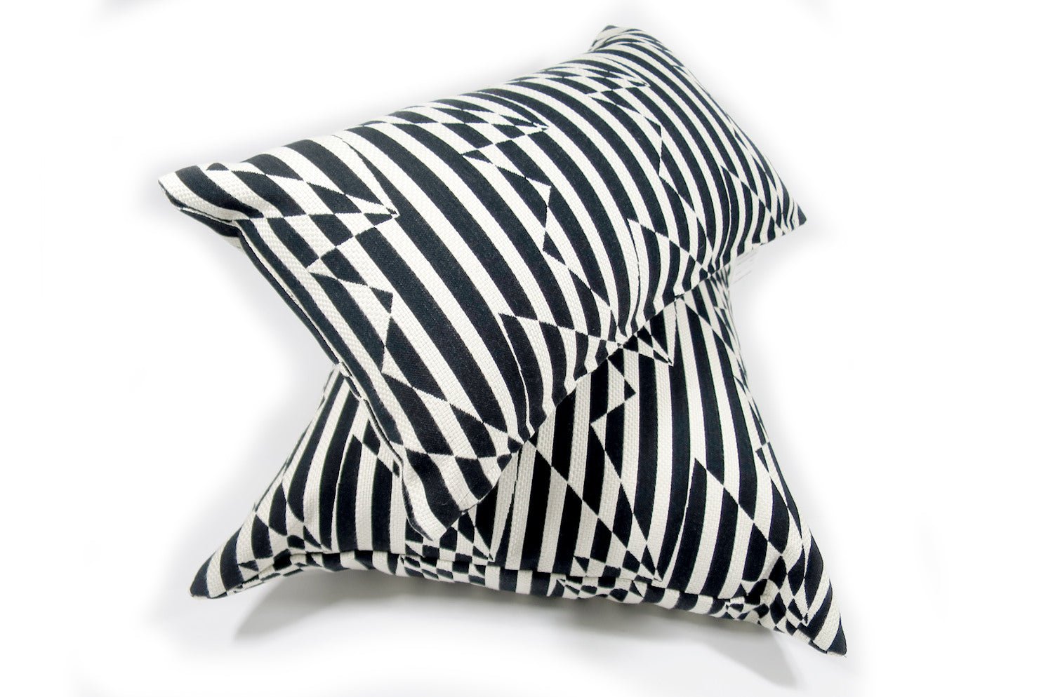 Stripey ZigZag Bird Monochrome cushion ELEY KISHIMOTO(イーリー キシモト)fabric クッション 50×30cm 中材付 - HOUSE OF JAPAN Shop