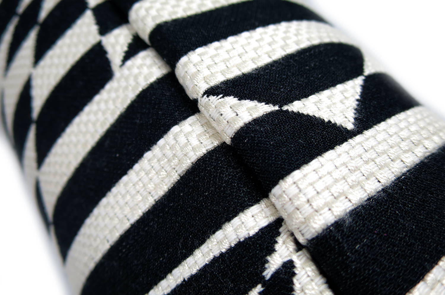 Stripey ZigZag Bird Monochrome cushion ELEY KISHIMOTO(イーリー キシモト)fabric クッション 50×30cm 中材付 - HOUSE OF JAPAN Shop