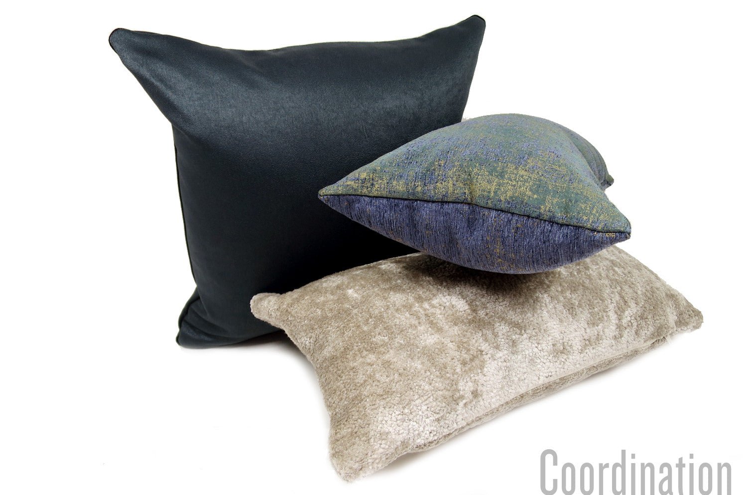 The Sueback スエード調パイピング付クッションカバー ミッドナイト 45×45cm - HOUSE OF JAPAN Shop
