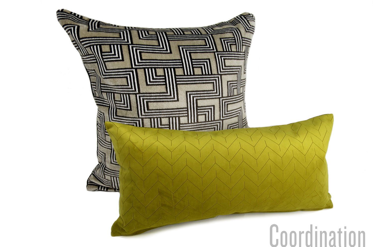 The Sulfur Yellow スペイン製起毛スエード調クッション サルファ―イエロー 50×25cm 中材付 - HOUSE OF JAPAN Shop