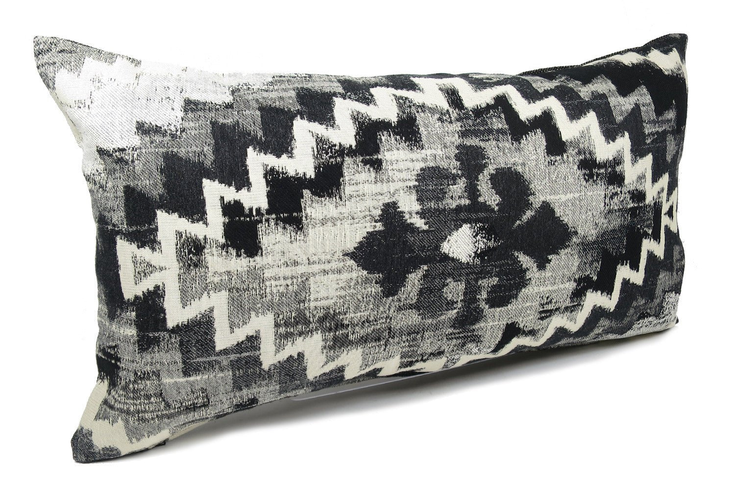 The Swaffer Nomad ノマド クッション BlackWhite 58×32cm 中材付 - HOUSE OF JAPAN Shop