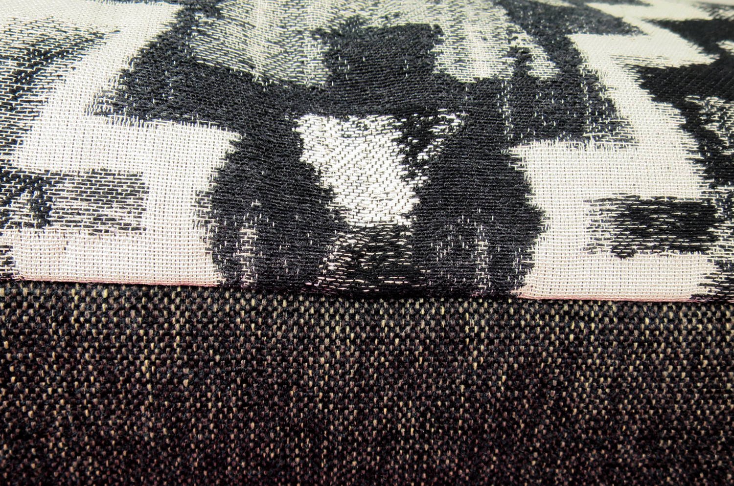 The Swaffer Nomad ノマド ビッグクッション BlackWhite 65×65cm 中材付 - HOUSE OF JAPAN Shop