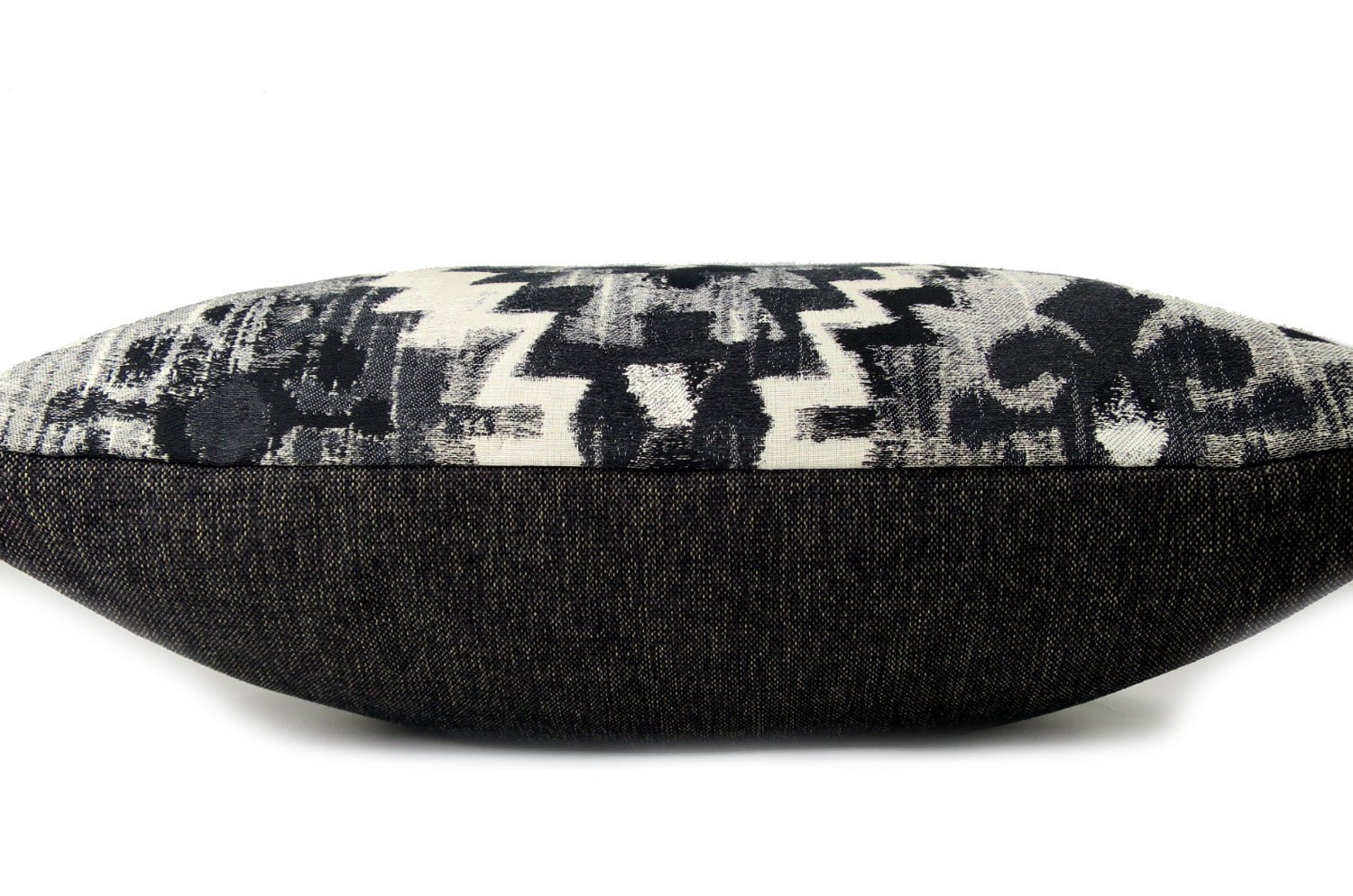 The Swaffer Nomad ノマド ビッグクッション BlackWhite 65×65cm 中材付 - HOUSE OF JAPAN Shop