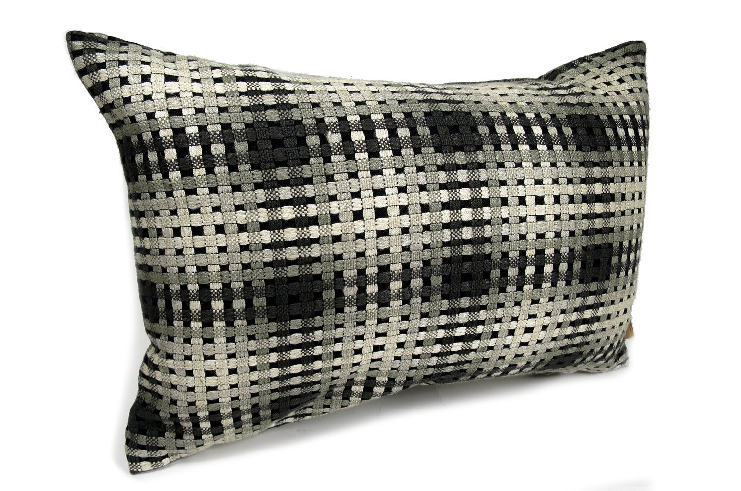 The Twiggy ツイッギー クッション ブラックシルバーチェック 45×30cm 中材付 - HOUSE OF JAPAN Shop