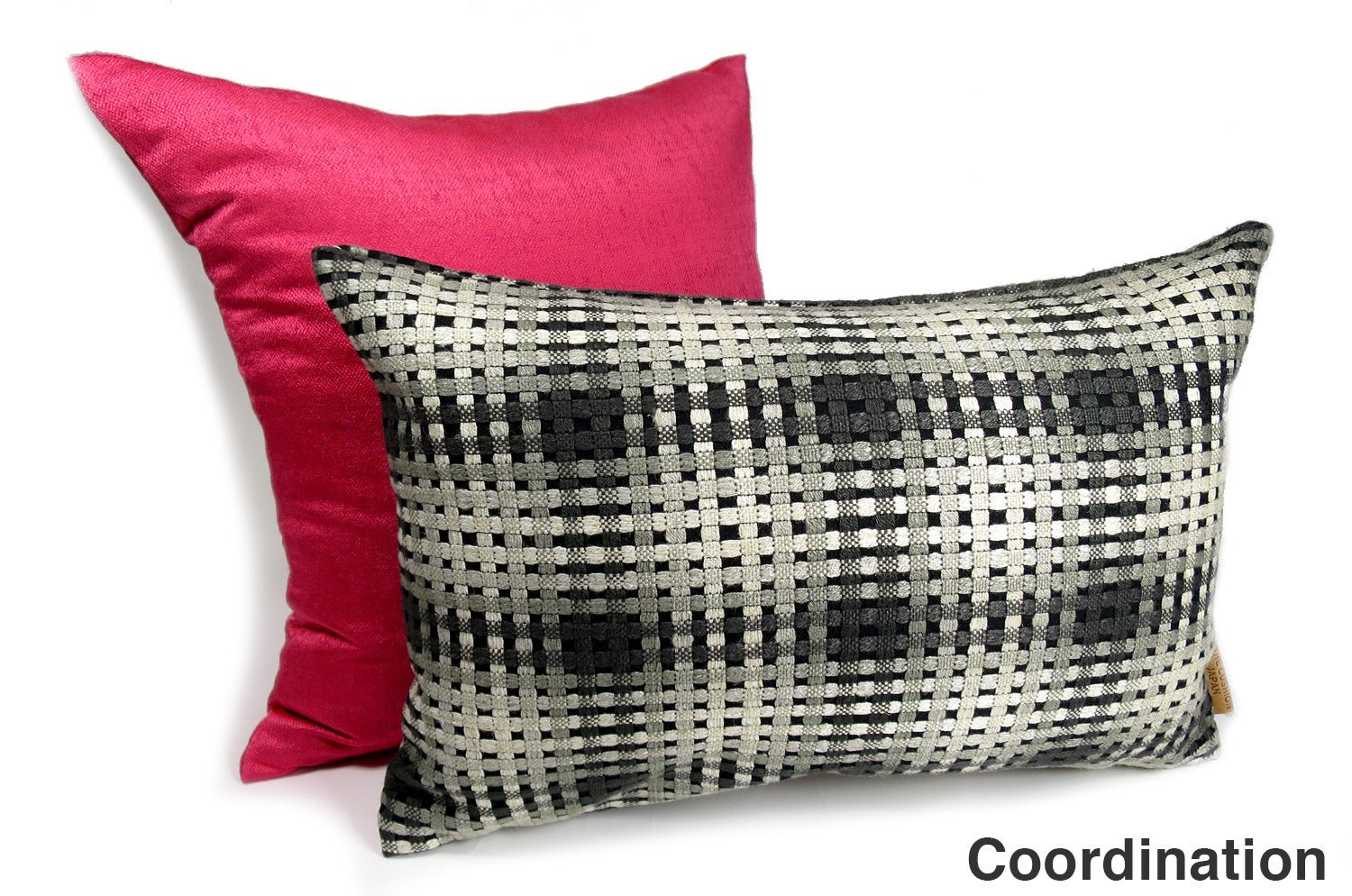 The Twiggy ツイッギー クッション ブラックシルバーチェック 45×30cm 中材付 - HOUSE OF JAPAN Shop