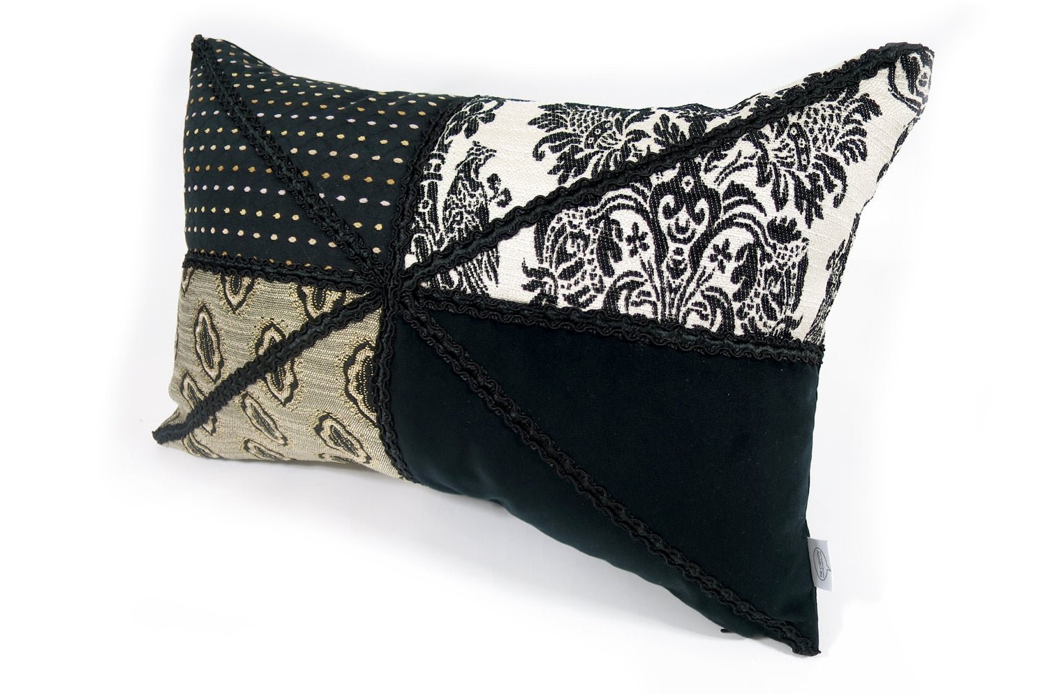 THE UNION JACK BLACK ユニオンジャッククッション ブラック 58×38cm 中材付 - HOUSE OF JAPAN Shop