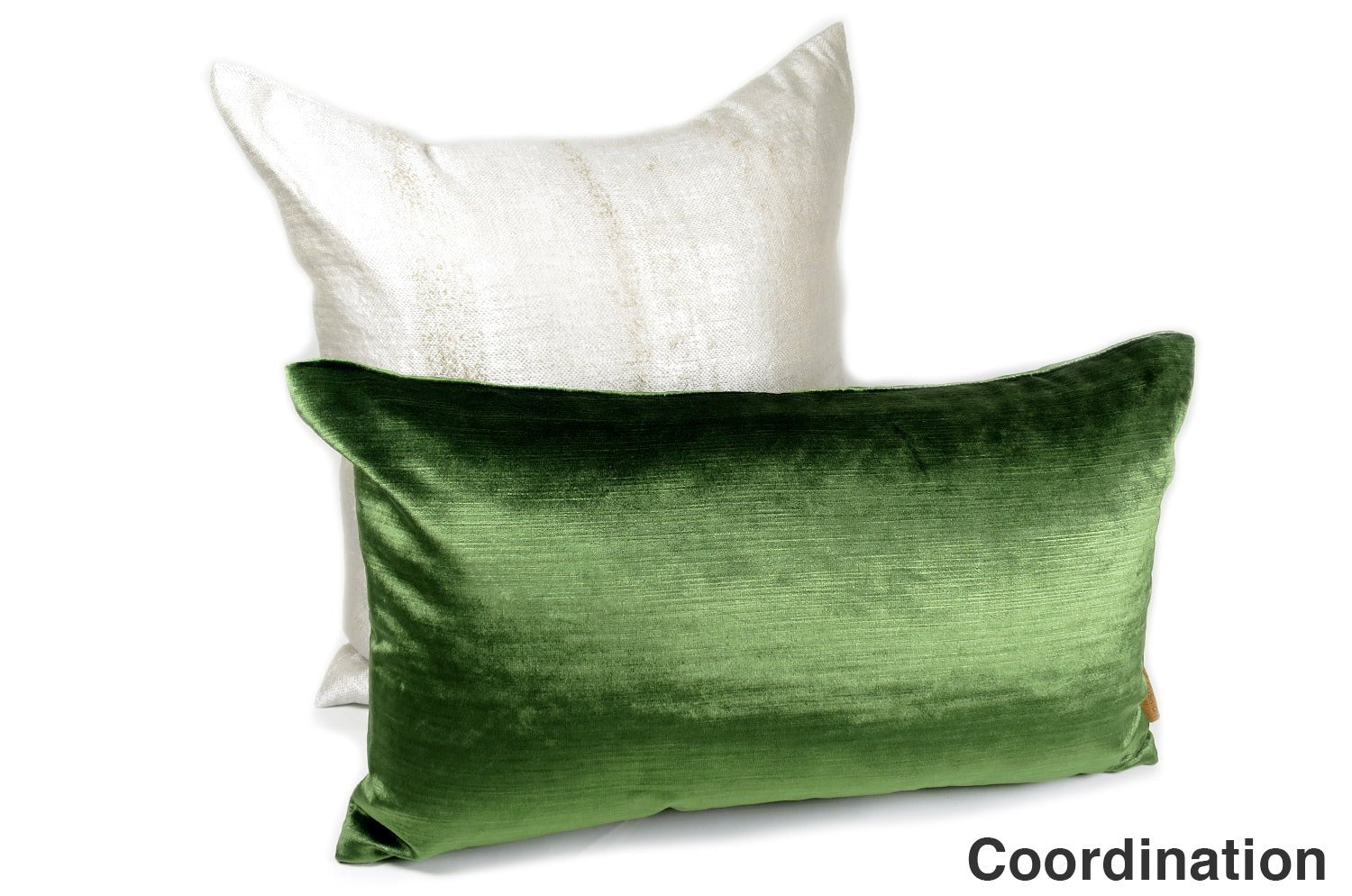 The Velvet 艶ベルベットクッション アイビーグリーン 50×30cm 中材付 - HOUSE OF JAPAN Shop