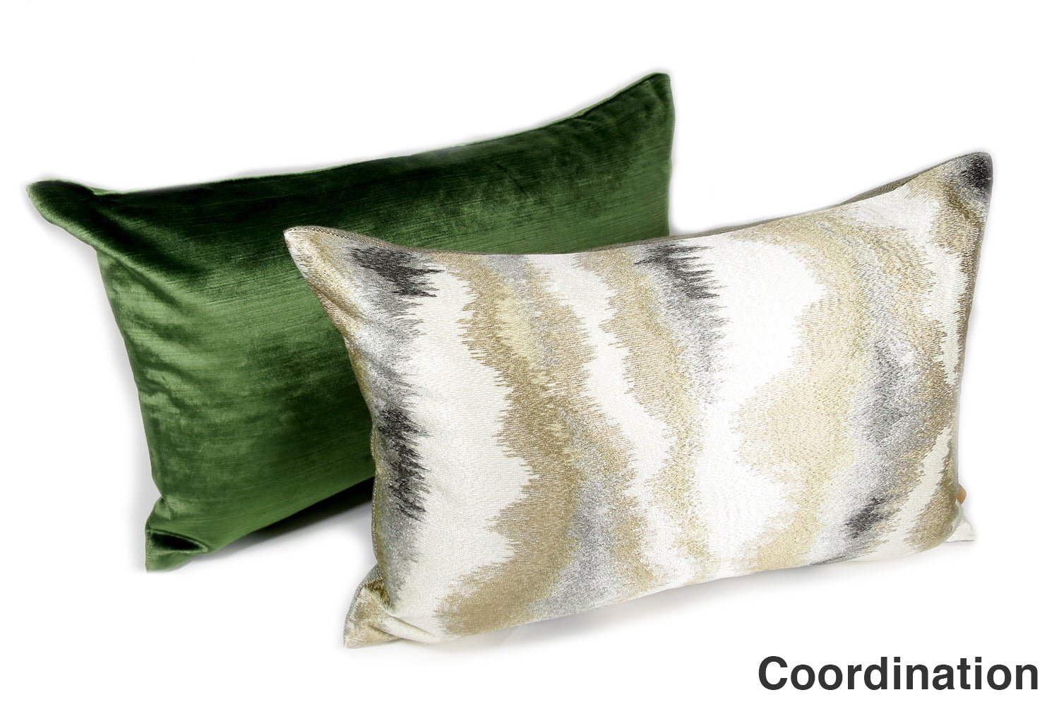 The Velvet 艶ベルベットクッション アイビーグリーン 50×30cm 中材付 - HOUSE OF JAPAN Shop