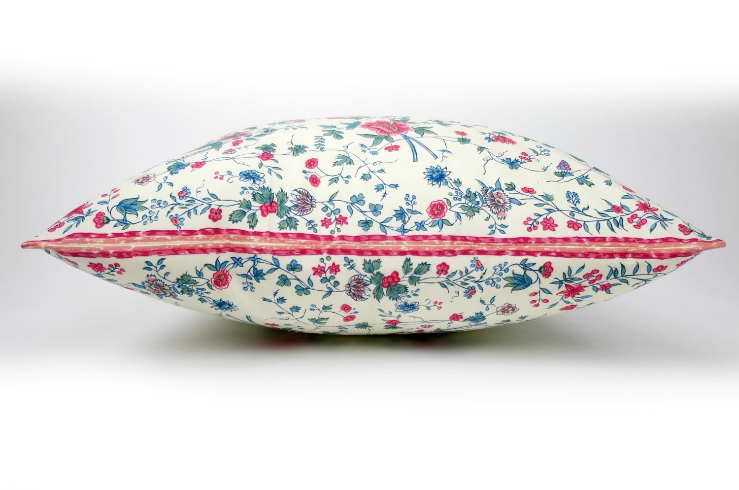 The Vintage エレガントな花柄ヴィンテージクッションカバー 50×50cm - HOUSE OF JAPAN Shop