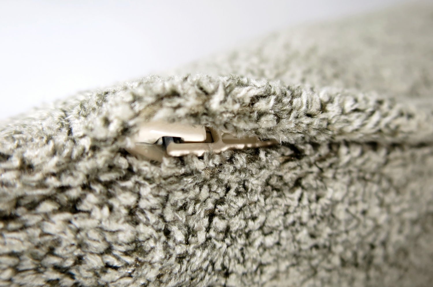 The Washable 柔らかウォッシャブルクッションカバー (アッシュグレー) 50×50cm - HOUSE OF JAPAN Shop