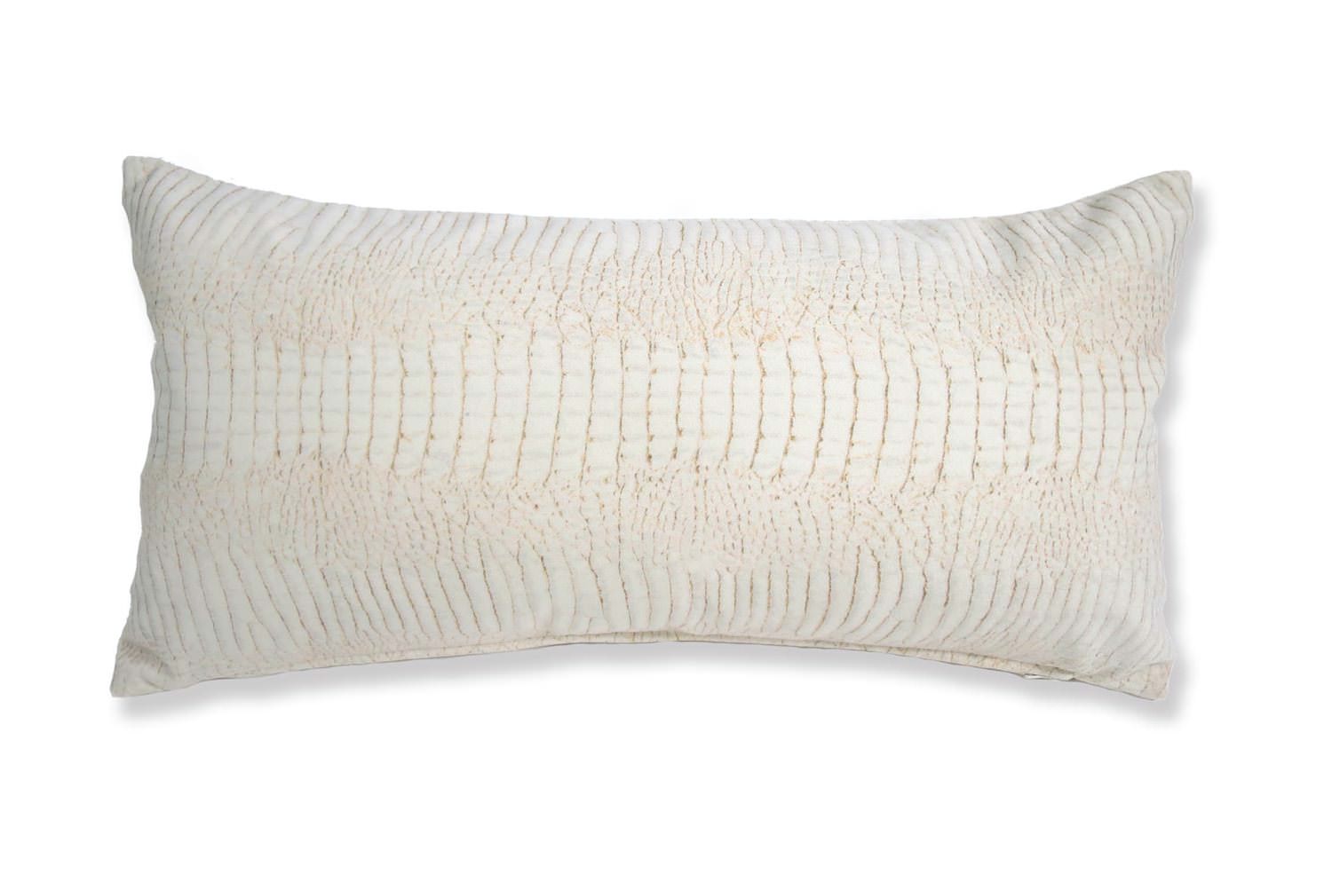 The White Crocodile スペイン製起毛スエードタッチ ホワイトクロコ柄クッション 50×25cm 中材付 - HOUSE OF JAPAN Shop