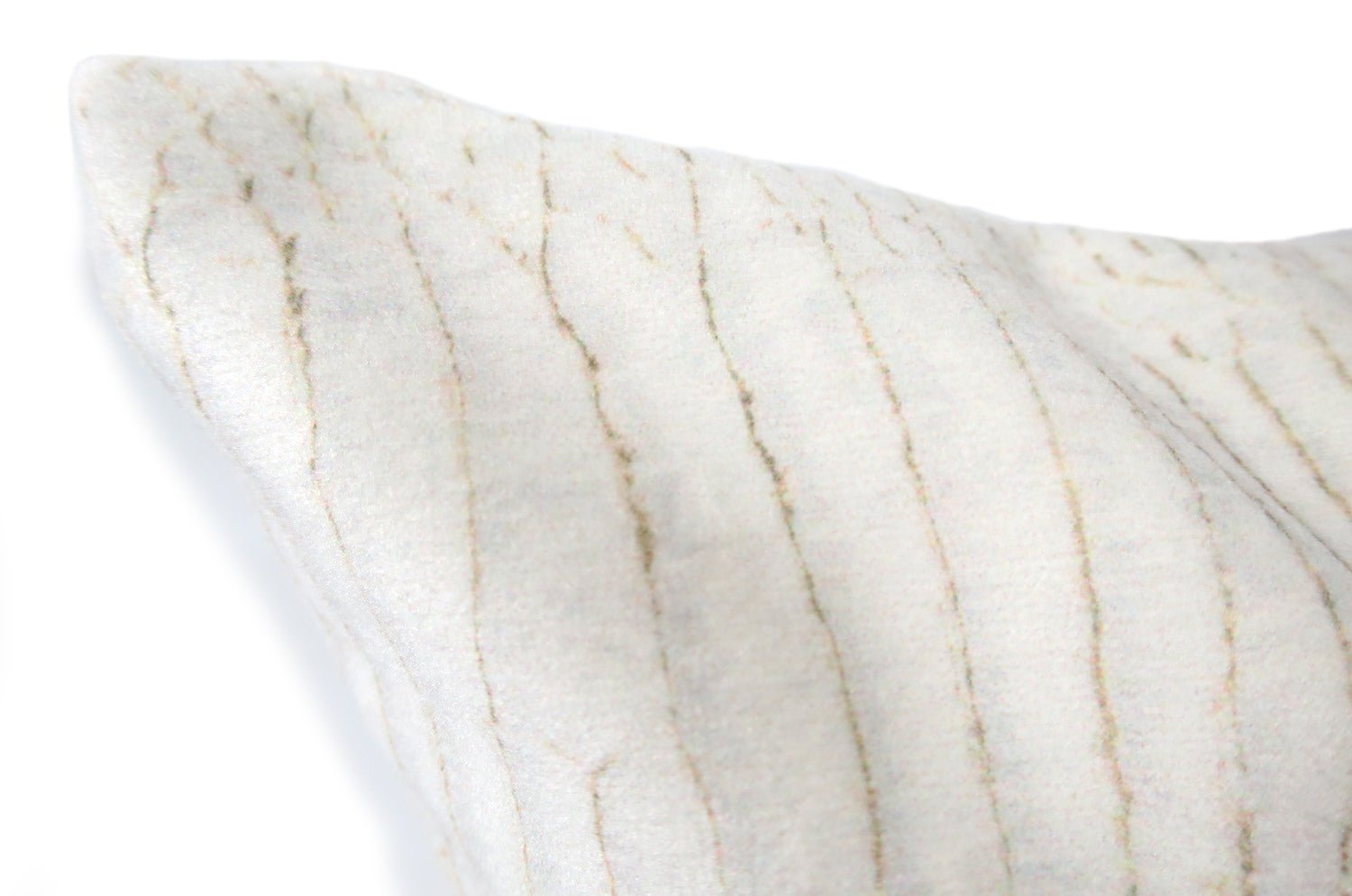 The White Crocodile スペイン製起毛スエードタッチ ホワイトクロコ柄クッション 50×30cm 中材付 - HOUSE OF JAPAN Shop