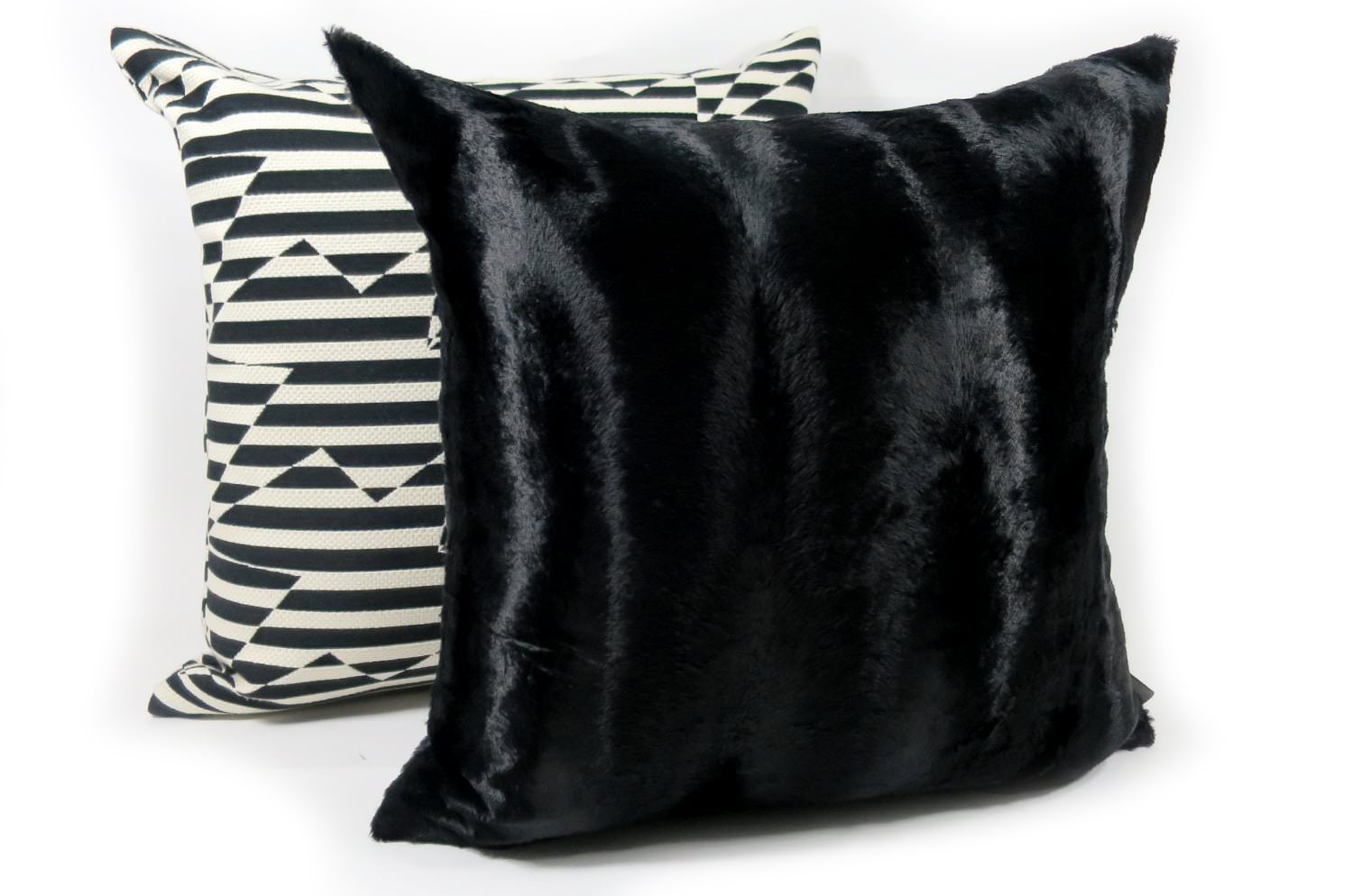 The Wolf 至極の手触りレーヨンエコファー クッションカバー (ブラック) 40×40cm - HOUSE OF JAPAN Shop