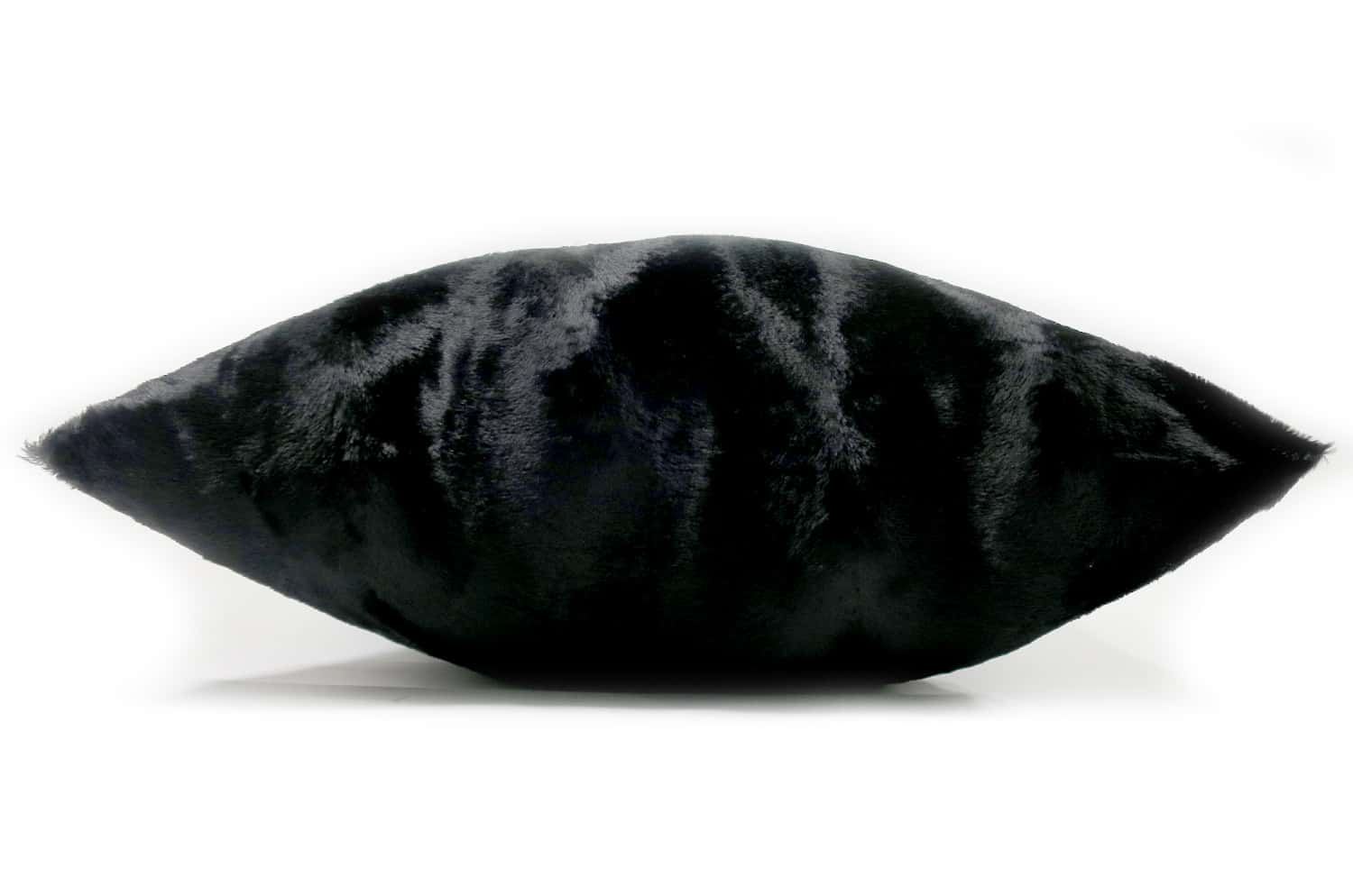 The Wolf 至極の手触りレーヨンエコファー クッションカバー (ブラック) 40×40cm - HOUSE OF JAPAN Shop