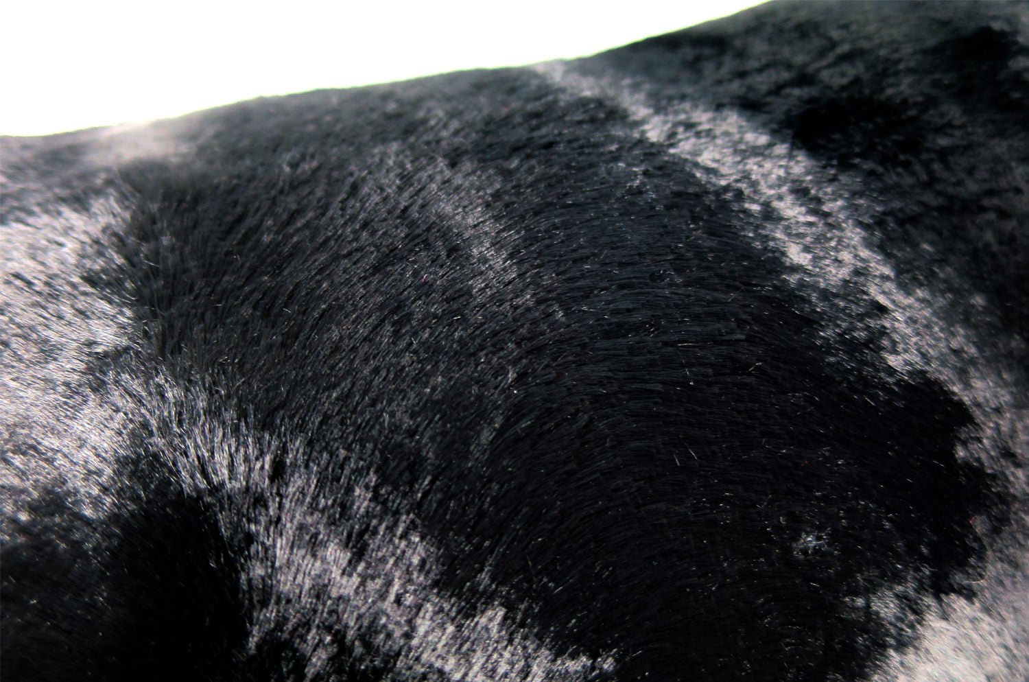 The Wolf 至極の手触りエコファークッションカバー ブラック 45×45cm - HOUSE OF JAPAN Shop