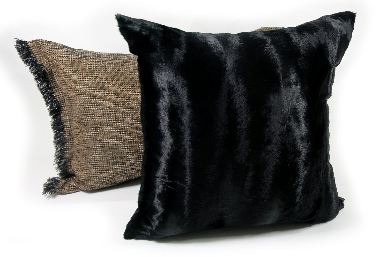 The Wolf 至極の手触りエコファークッションカバー ブラック 45×45cm - HOUSE OF JAPAN Shop