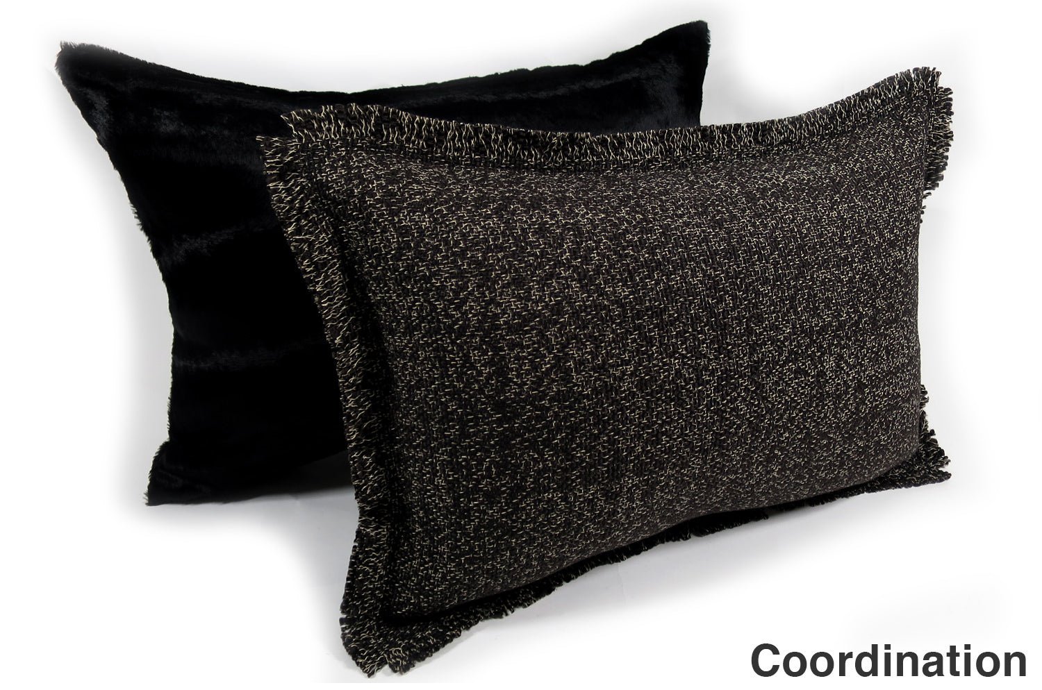 The Wolf 至極の手触りエコファークッションカバー ブラック 50×35cm 中材付 - HOUSE OF JAPAN Shop