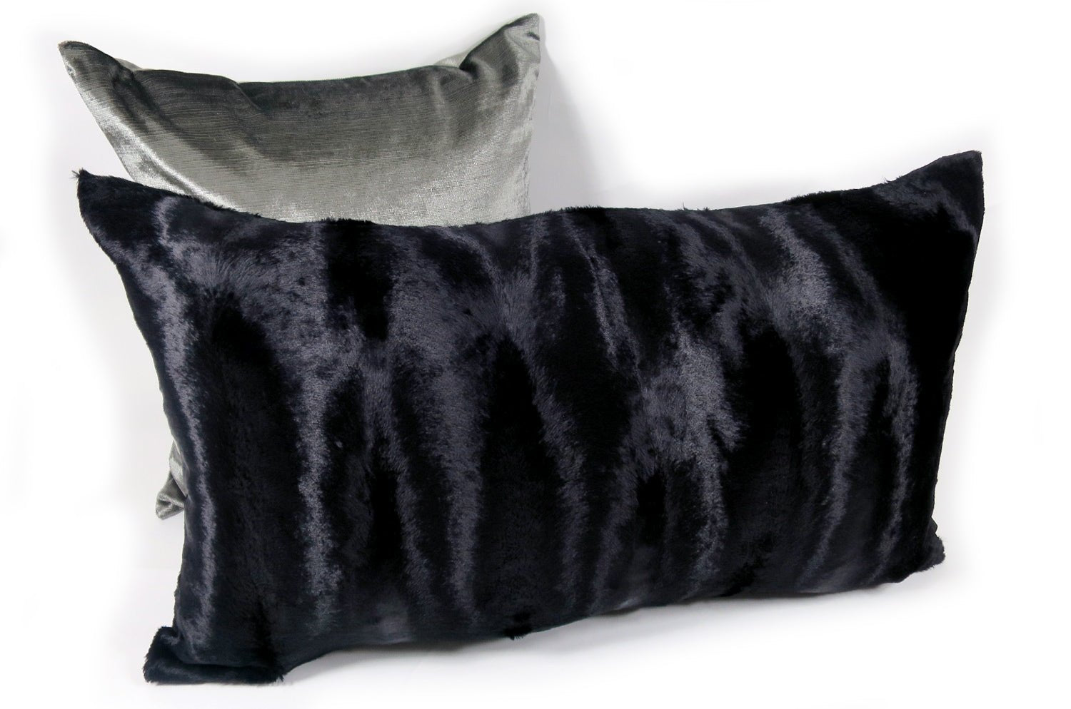 The Wolf 至極の手触りエコファークッションカバー ブラック 65×35cm 中材付 - HOUSE OF JAPAN Shop