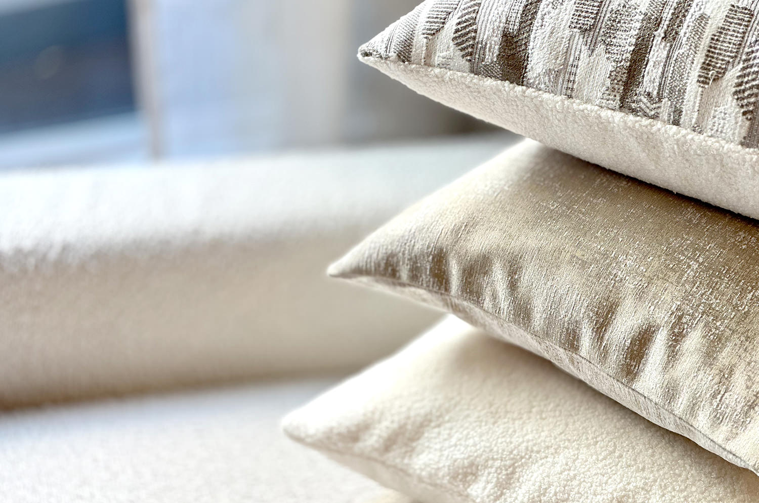 空間が一瞬で整う3点コーディネートセット！【空間を格上げする、洗練のグレージュ】(中材付) - HOUSE OF JAPAN Shop