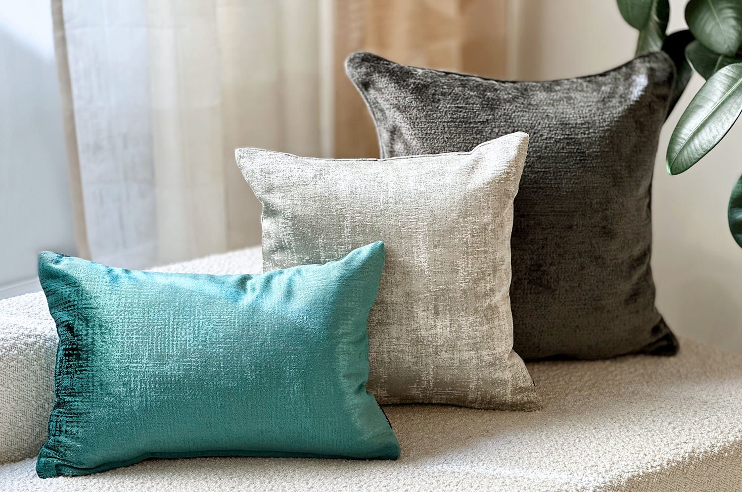 空間が一瞬で整う3点コーディネートセット！【海外テキスタイルが魅せる、ピーコックグリーン】(中材付) - HOUSE OF JAPAN Shop