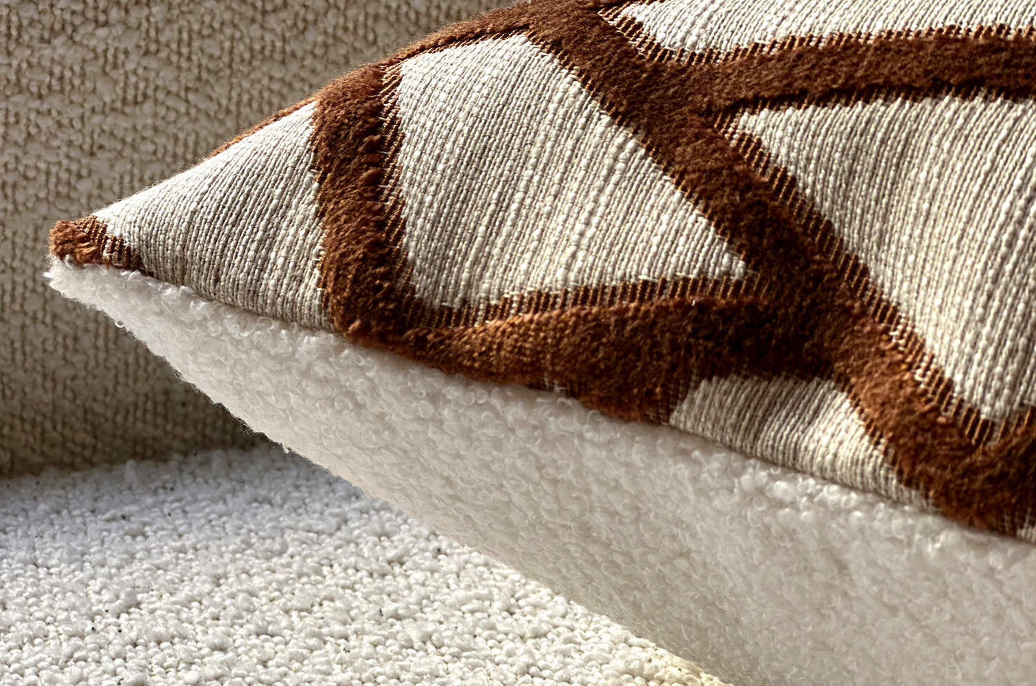 空間が一瞬で整う3点コーディネートセット！【チョコレートブラウンで整う、上質なぬくもり】(中材付) - HOUSE OF JAPAN Shop