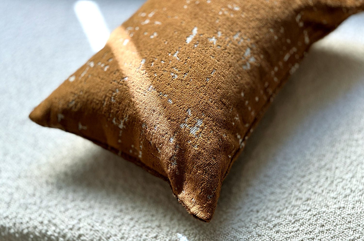 空間が一瞬で整う3点コーディネートセット！【ホテルライク 。大人のブロンズカラーミックス】(中材付) - HOUSE OF JAPAN Shop