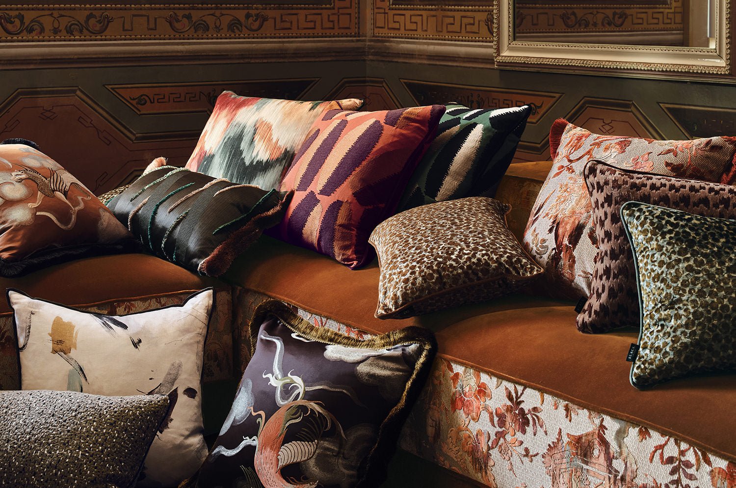 【海外取寄品】BLACK edition(ブラックエディション) Isenzo クッション(Cayenne) 55x55cm 中材付 - HOUSE OF JAPAN Shop