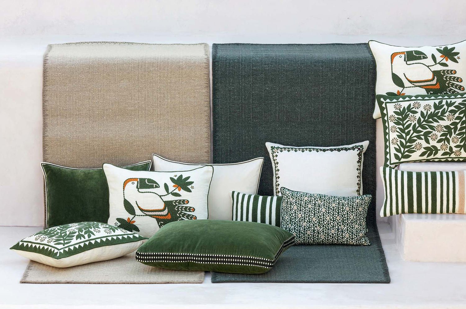 【海外取寄品】ELITIS(エリティス) Aristote クッション(Figuier) 55x40cm 中材付 - HOUSE OF JAPAN Shop