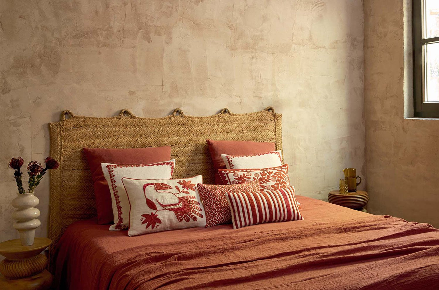 【海外取寄品】ELITIS(エリティス) Cristobal クッション(Grenadine) 55x40cm 中材付 - HOUSE OF JAPAN Shop