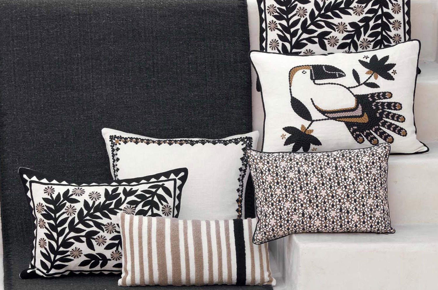 【海外取寄品】ELITIS(エリティス) Cristobal クッション(Réglisse) 55x40cm 中材付 - HOUSE OF JAPAN Shop